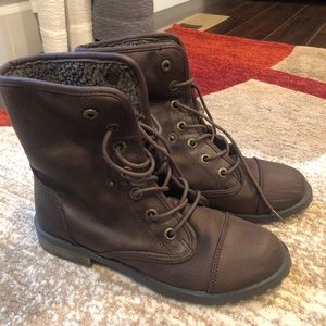 Women’s Boots Size 8